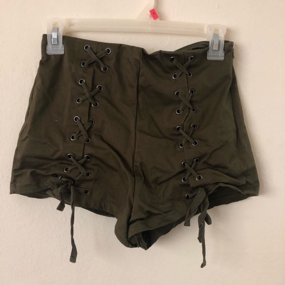 Camo green high waisted shorts